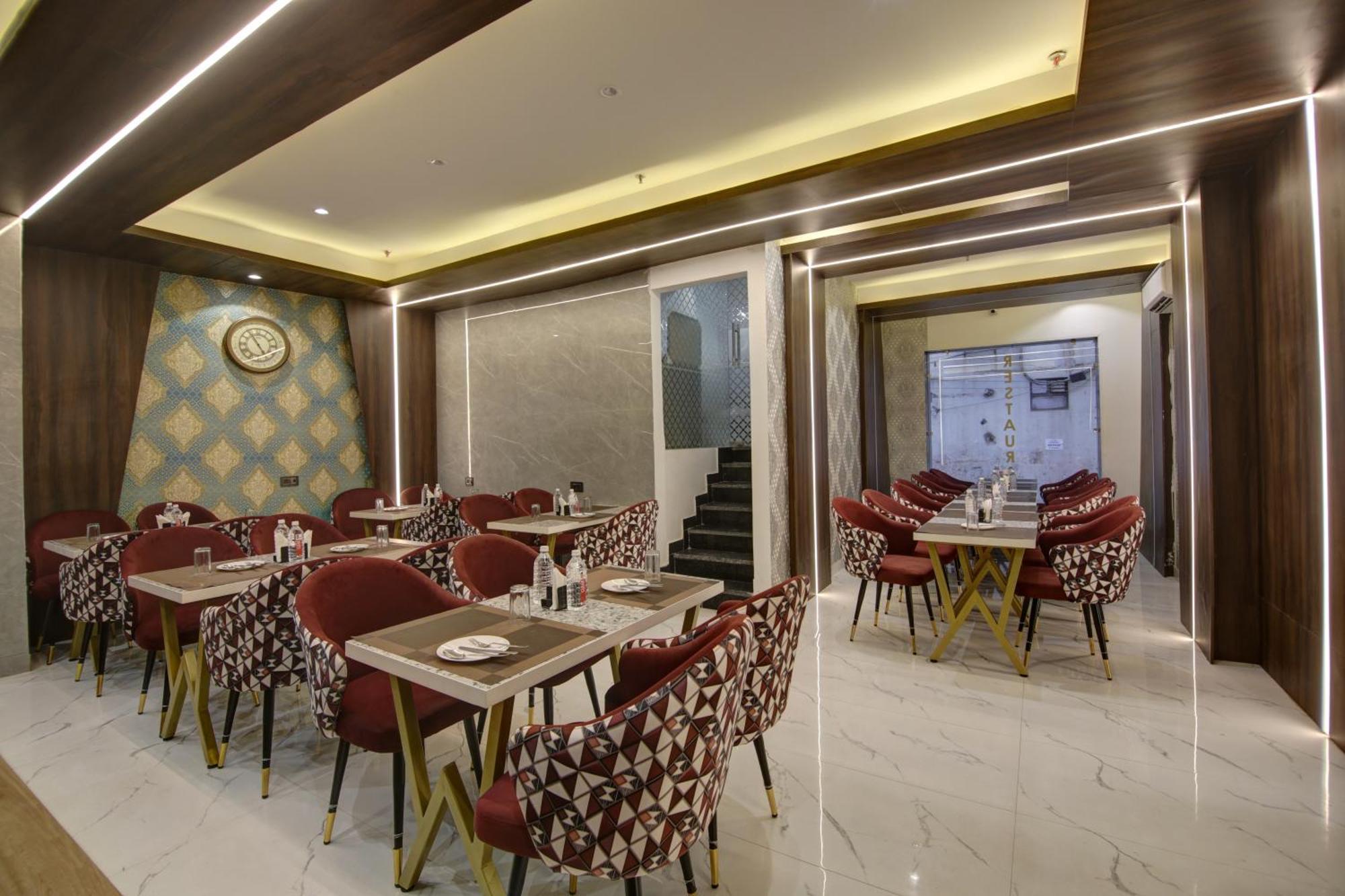 The Armani Hotel New Delhi Exterior photo